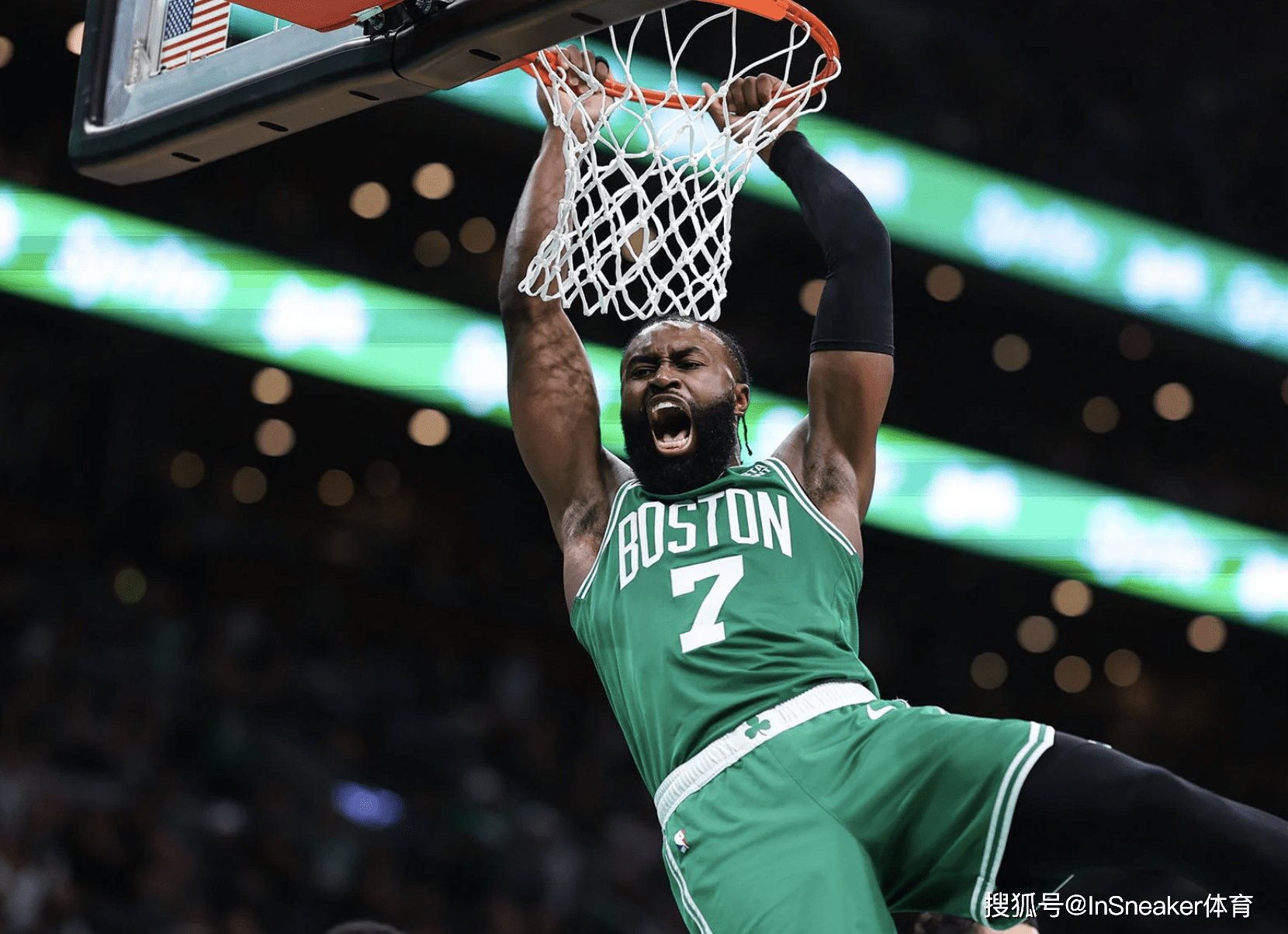 坚定表现以 坚定表现以